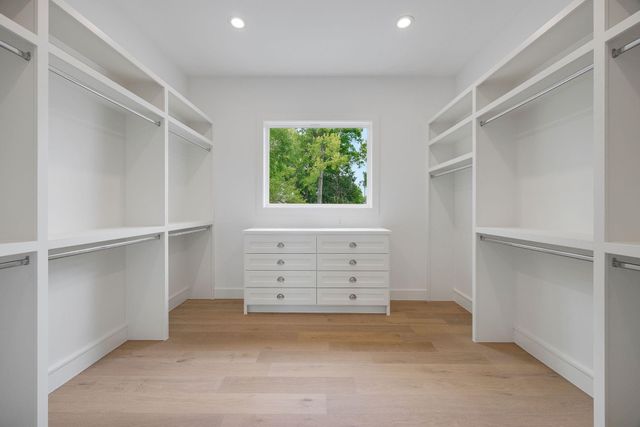 1726 Saxon Drive, Houston, TX 77018