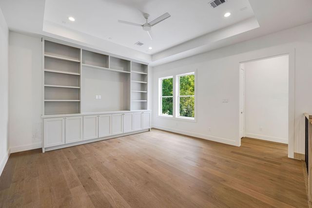 1726 Saxon Drive, Houston, TX 77018