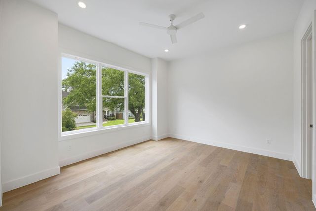 1726 Saxon Drive, Houston, TX 77018