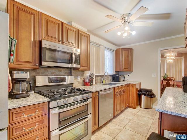 409-411 3rd Avenue, Newark, NJ 07107