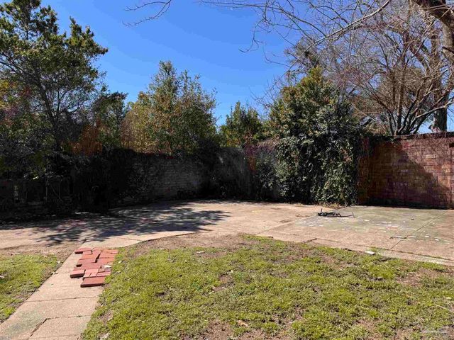 911 N Spring St 2, Pensacola, FL 32501