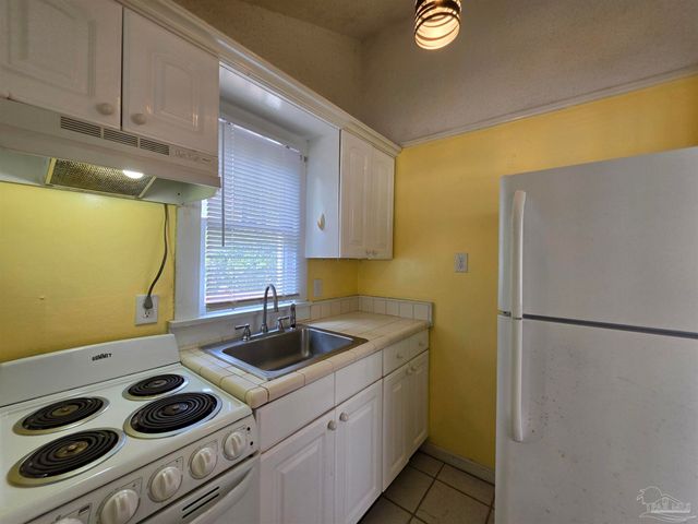 911 N Spring St 2, Pensacola, FL 32501