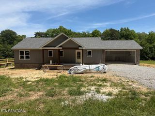 1259 Franklin Loop, Clarkrange, TN 38553