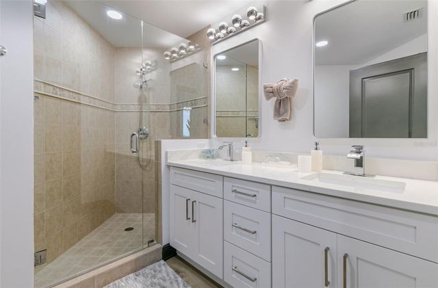 5781 CAPE HARBOUR DRIVE 607, Cape Coral, FL 33914