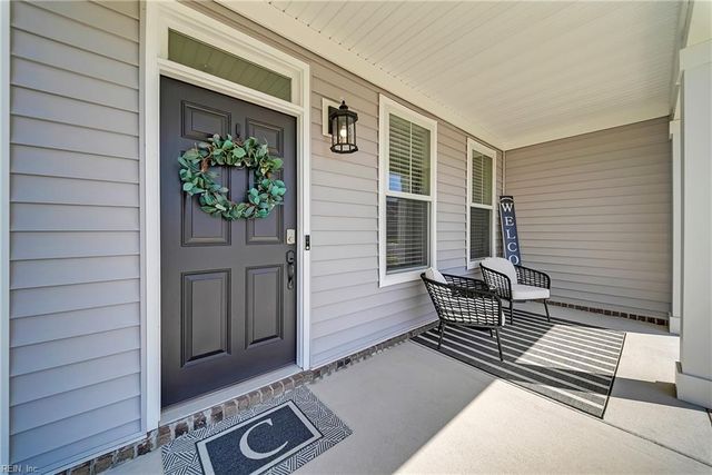 629 Hayes DR, Chesapeake, VA 23320