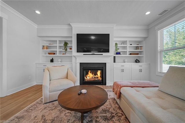 629 Hayes DR, Chesapeake, VA 23320