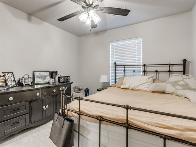 10516 NW 33rd Place, Yukon, OK 73099