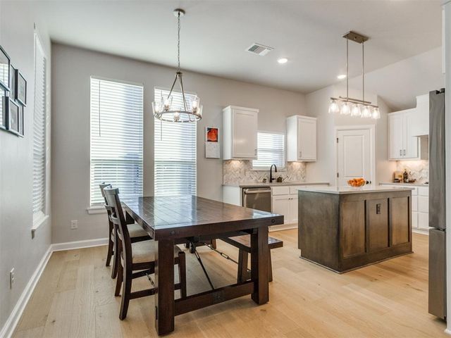 10516 NW 33rd Place, Yukon, OK 73099