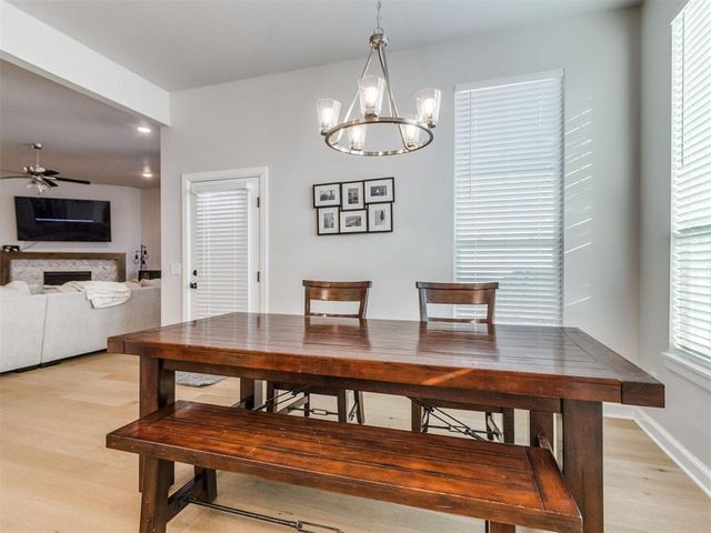 10516 NW 33rd Place, Yukon, OK 73099