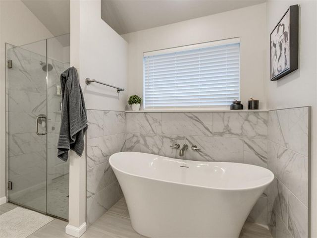 10516 NW 33rd Place, Yukon, OK 73099