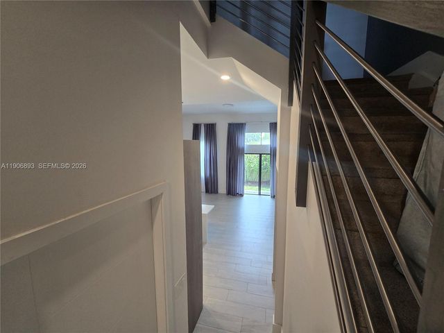 4500 NW 8th Place, Plantation, FL 33317