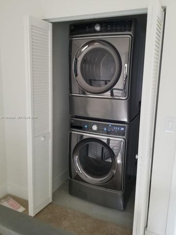 4500 NW 8th Place, Plantation, FL 33317