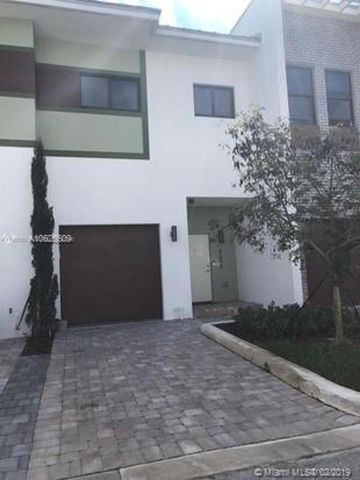4500 NW 8th Place, Plantation, FL 33317