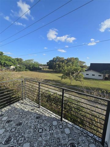 4500 NW 8th Place, Plantation, FL 33317