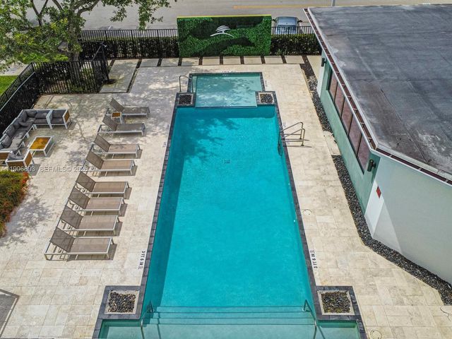 4500 NW 8th Place, Plantation, FL 33317
