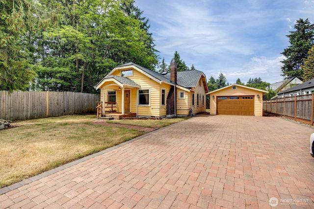1918 N 115th Street, Seattle, WA 98133