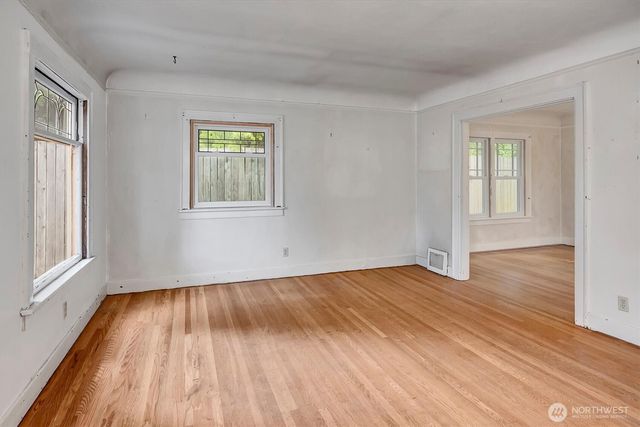 1918 N 115th Street, Seattle, WA 98133