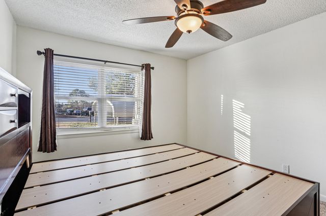 4614 Woodside Dr, Old Hickory, TN 37138