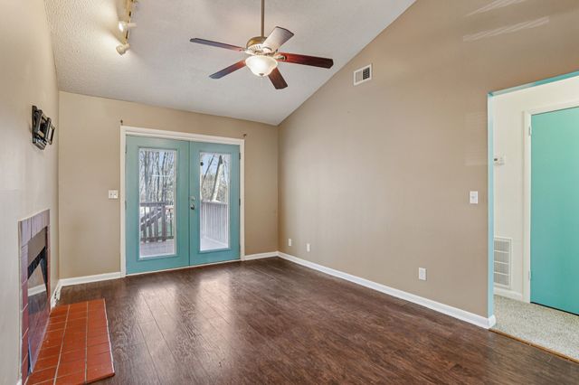 4614 Woodside Dr, Old Hickory, TN 37138