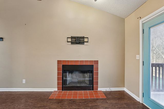 4614 Woodside Dr, Old Hickory, TN 37138