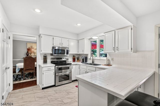 954 Iron Bridge Rd, Bethlehem Twp., NJ 08802