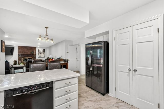 954 Iron Bridge Rd, Bethlehem Twp., NJ 08802