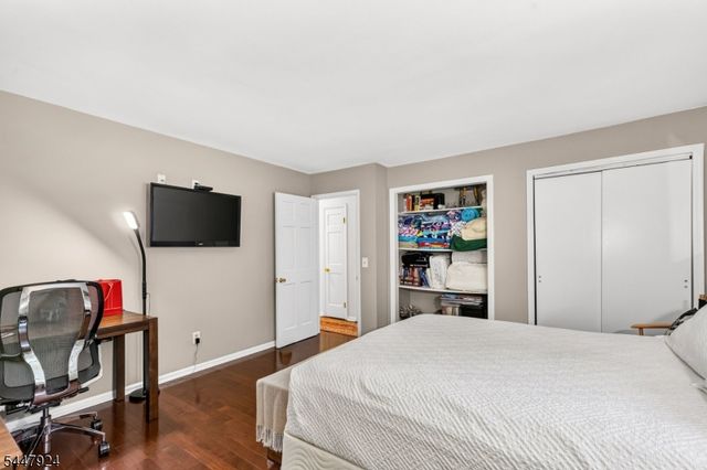 954 Iron Bridge Rd, Bethlehem Twp., NJ 08802