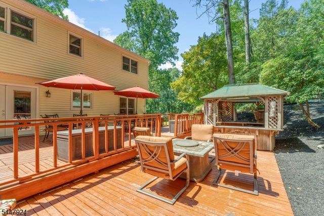 954 Iron Bridge Rd, Bethlehem Twp., NJ 08802