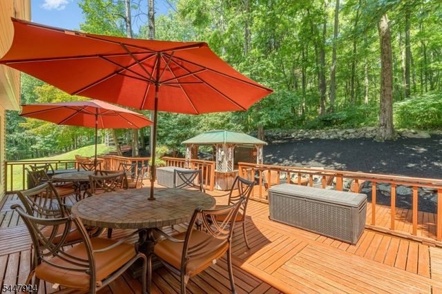 954 Iron Bridge Rd, Bethlehem Twp., NJ 08802