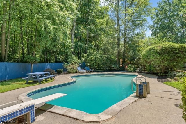 954 Iron Bridge Rd, Bethlehem Twp., NJ 08802