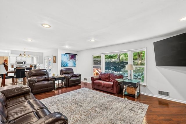 954 Iron Bridge Rd, Bethlehem Twp., NJ 08802