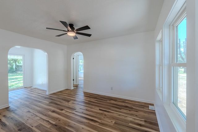 144 Colorado, Wichita, KS 67209
