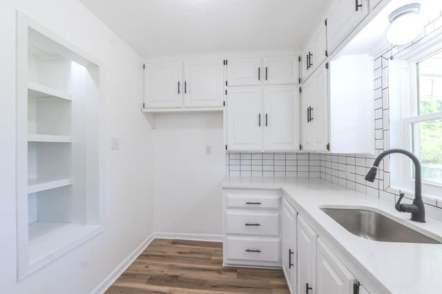 144 Colorado, Wichita, KS 67209