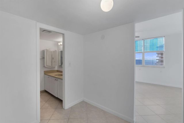 750 N Ocean Boulevard 1904, Pompano Beach, FL 33062