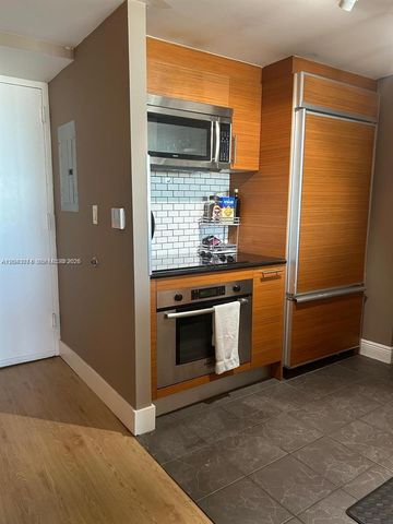 50 Biscayne Blvd 4607, Miami, FL 33132