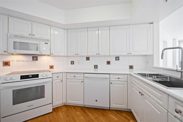 1900 Sunset Harbour Dr 2303, Miami Beach, FL 33139