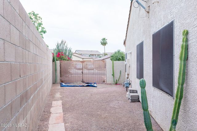 10133 E Corte Madera Fina, Tucson, AZ 85730