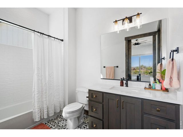 2922 Lake Verna Dr, Loveland, CO 80538
