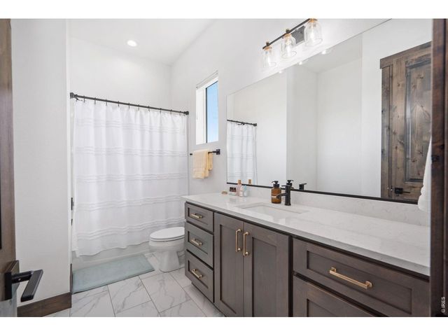 2922 Lake Verna Dr, Loveland, CO 80538