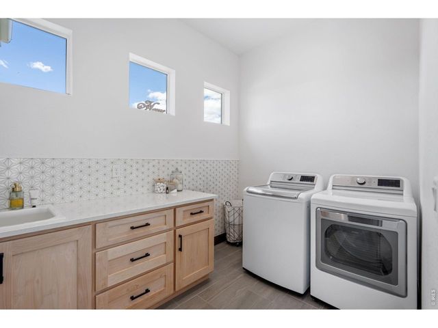 2922 Lake Verna Dr, Loveland, CO 80538