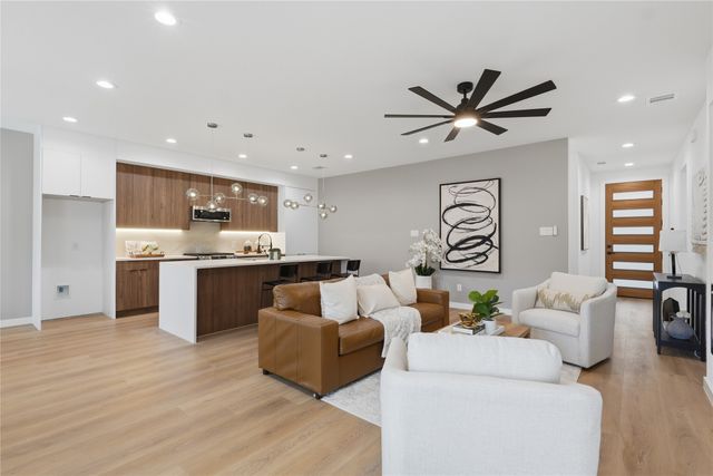 1827 Paducah Avenue, Dallas, TX 75216