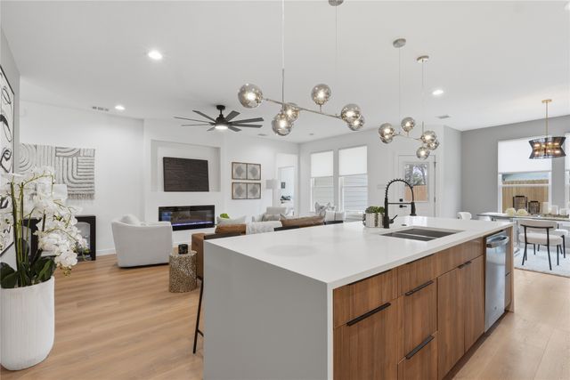 1827 Paducah Avenue, Dallas, TX 75216