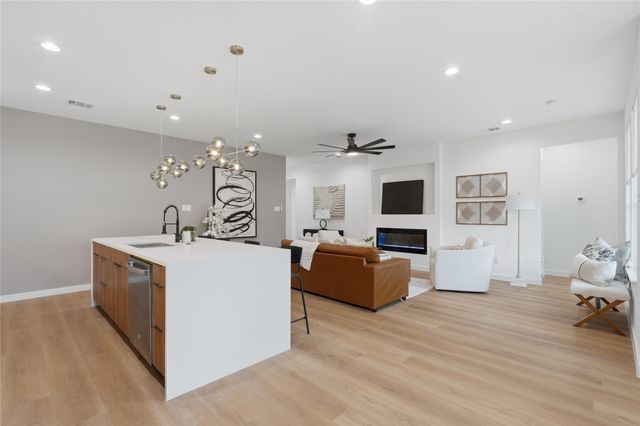 1827 Paducah Avenue, Dallas, TX 75216