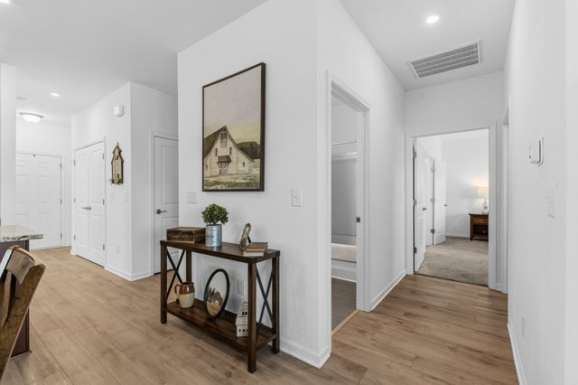 2205 Zeva Cir, Columbia, TN 38401