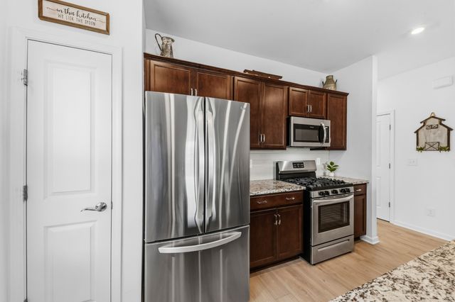 2205 Zeva Cir, Columbia, TN 38401