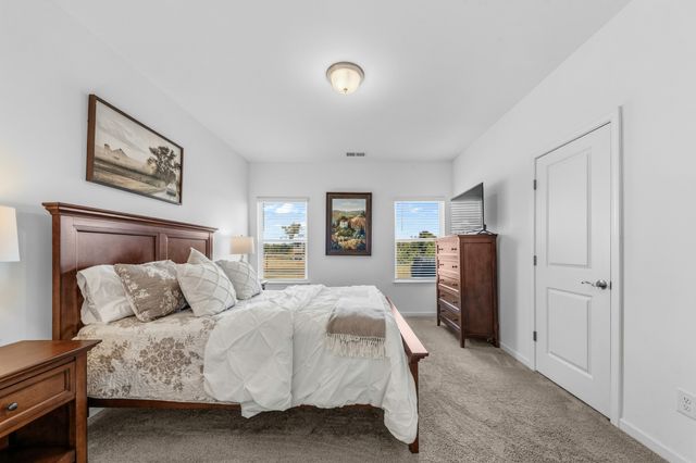 2205 Zeva Cir, Columbia, TN 38401