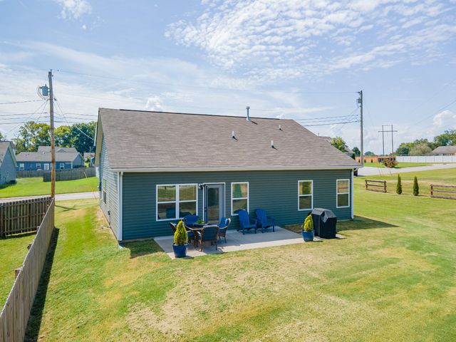 2205 Zeva Cir, Columbia, TN 38401