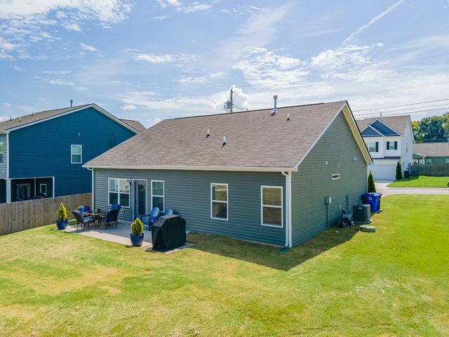 2205 Zeva Cir, Columbia, TN 38401