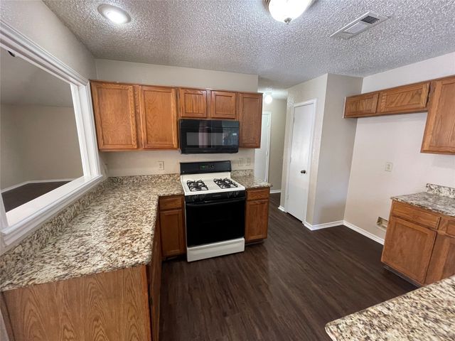 2310 Windridge Lane, Rowlett, TX 75088