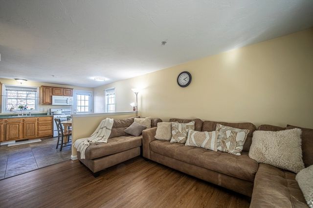 1017 Middlesex St 5, Lowell, MA 01851